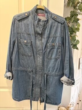 Tailleesimo Women's Light Blue Denim Jacket with Utility Pockets